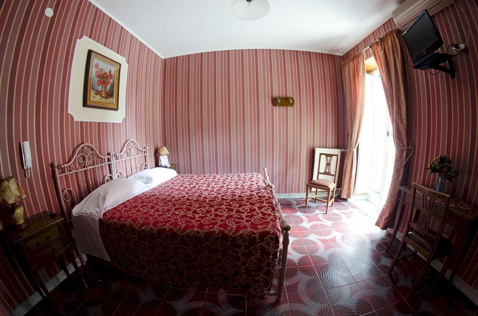 Hotel Villa Maria 나폴리 외부 사진